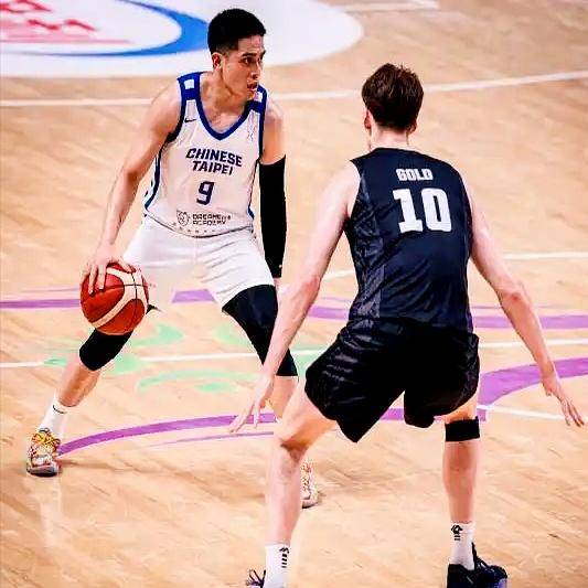 Jiuyou Game-包含训练课后体能课后，纽约尼克斯主帅复盘备战亚洲杯，形势明朗，赛程密集仍需轮换的词条