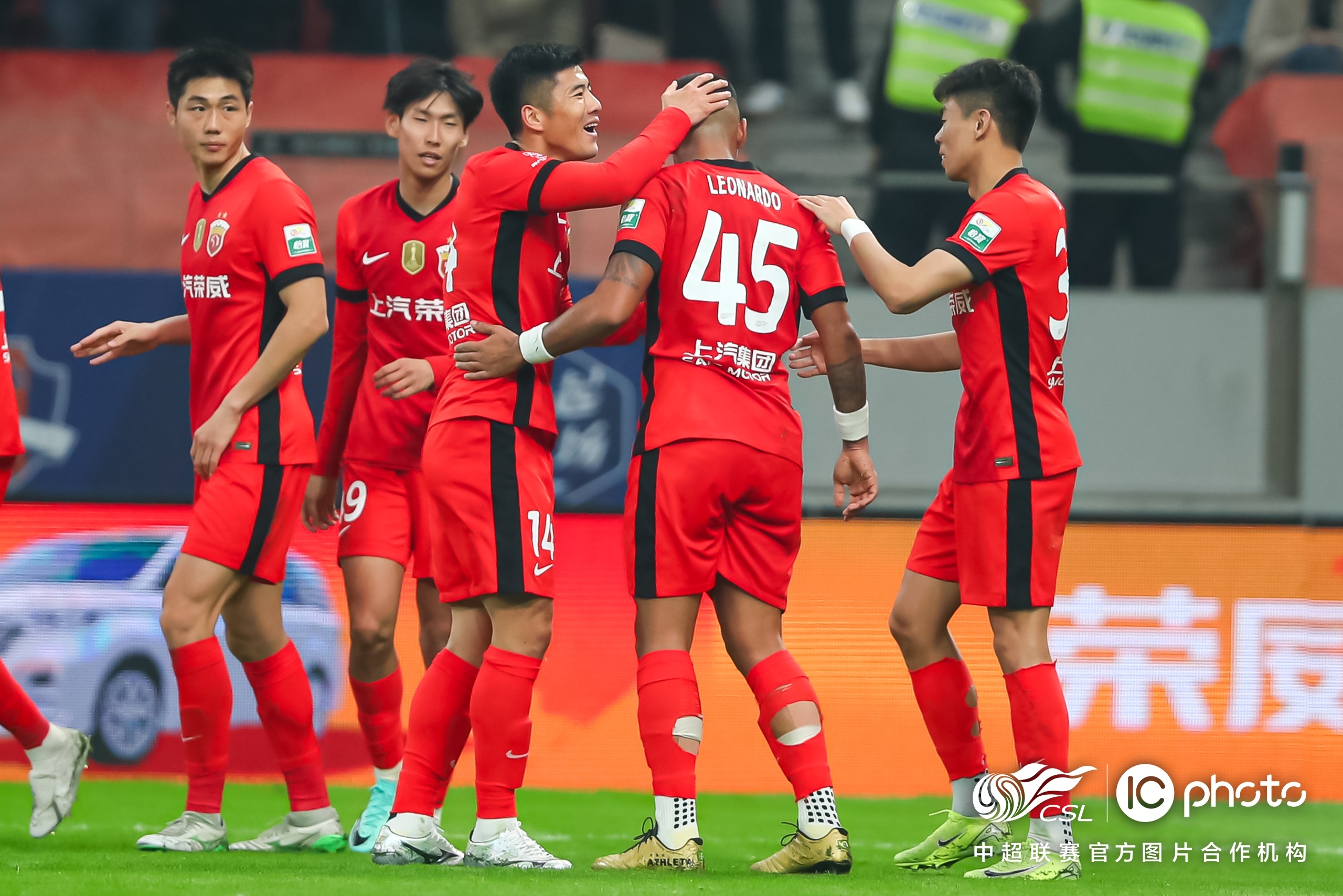 赛地聚焦——法甲今晨热度飙升;武汉三镇远射贴柱;信心回归;轮换策略成焦点的简单介绍 赛地聚焦——法甲今晨热度飙升;武汉三镇远射贴柱;信心回归;轮换策略成焦点的简单介绍